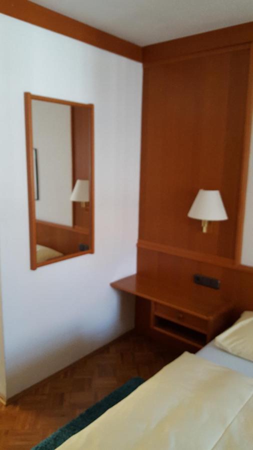 Zum Weissen Roessl Hotel คาลมุนซ์ ภายนอก รูปภาพ